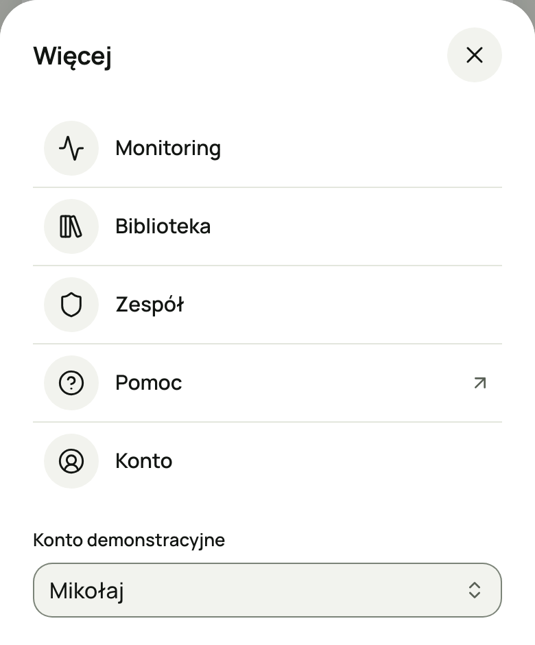 Arkusz „Więcej” na telefonie: Monitoring, Biblioteka, Zespół, Pomoc ze strzałką do nowej karty i Konto, a pod nimi pole „Konto demonstracyjne”, widoczne tylko w danych demonstracyjnych.